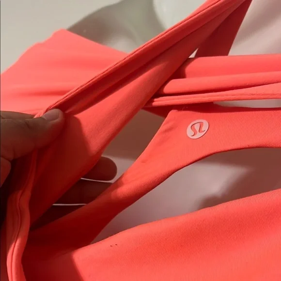 Lululemon Women's Coral Top - Picture 6 of 7